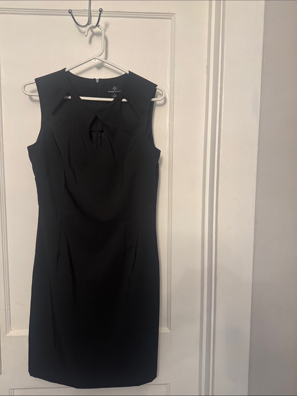 Ronni Nicole Black Sleeveless Sheath Dress with Keyhole